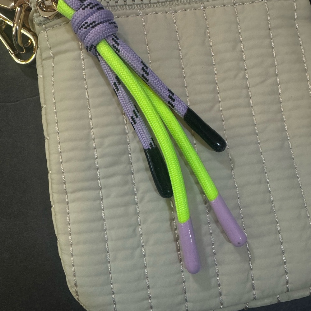 ☀️Shiraleah Crossbody Bag☀️ - Picture 2 of 7